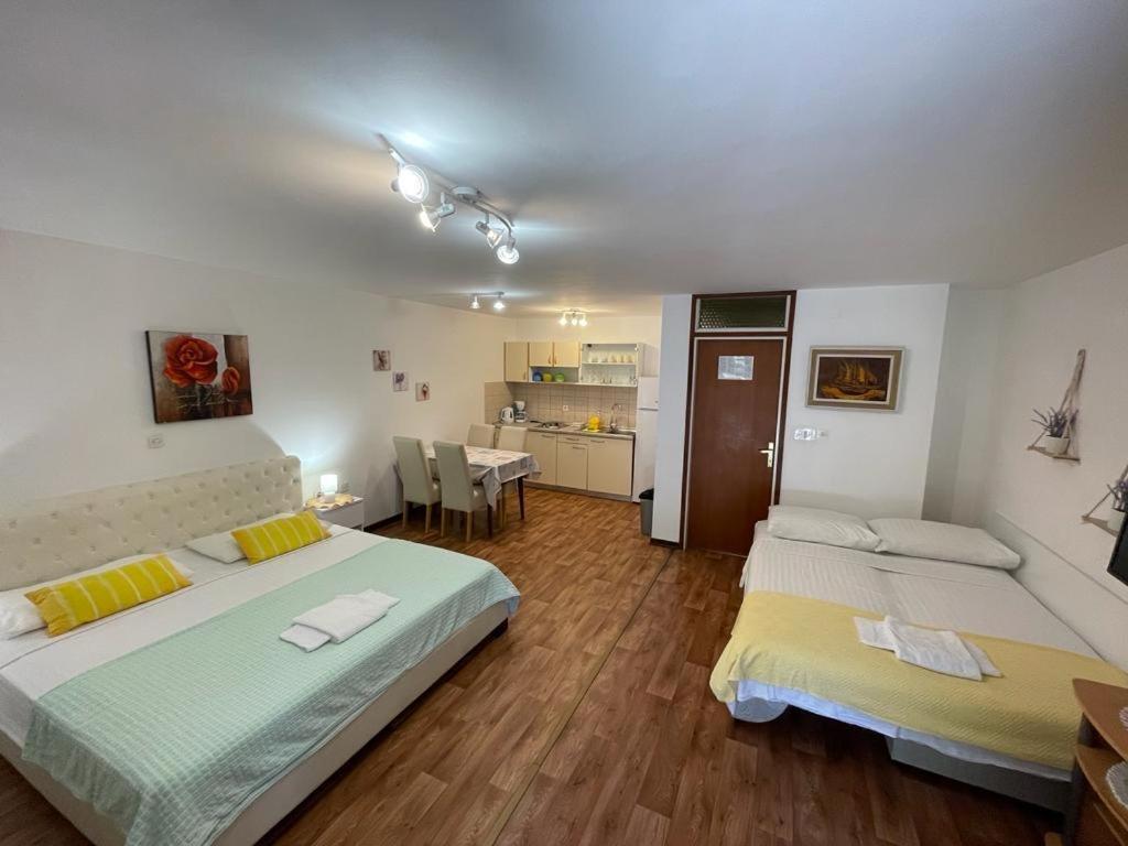 Apartmani Mavrinac Nerezine Pokój zdjęcie