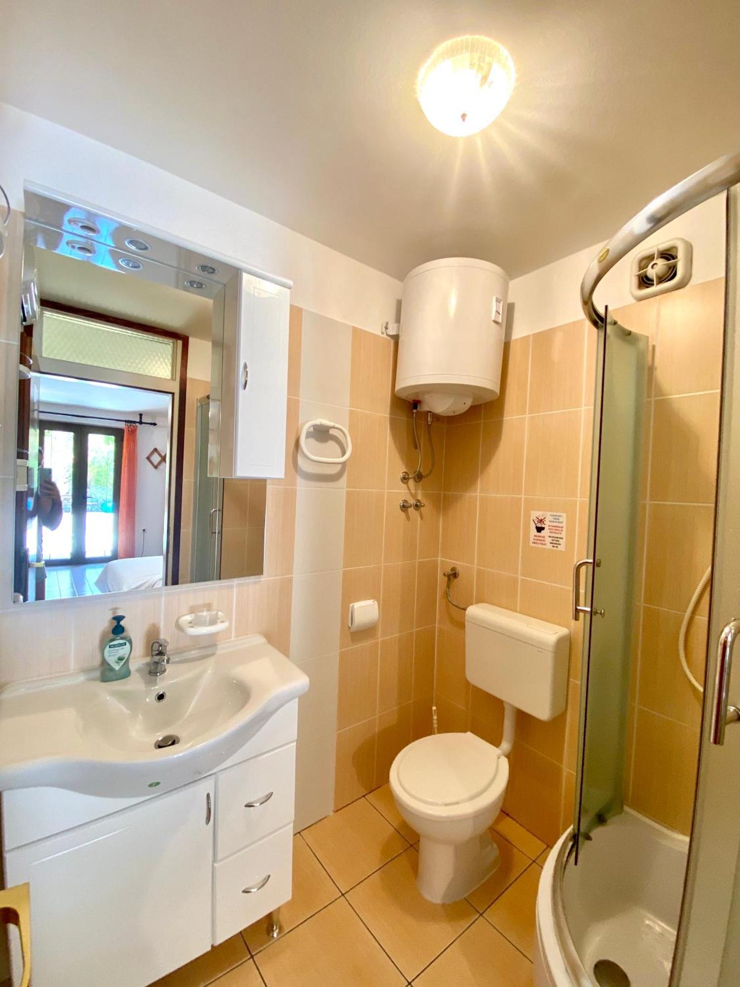 Apartmani Mavrinac Nerezine Pokój zdjęcie